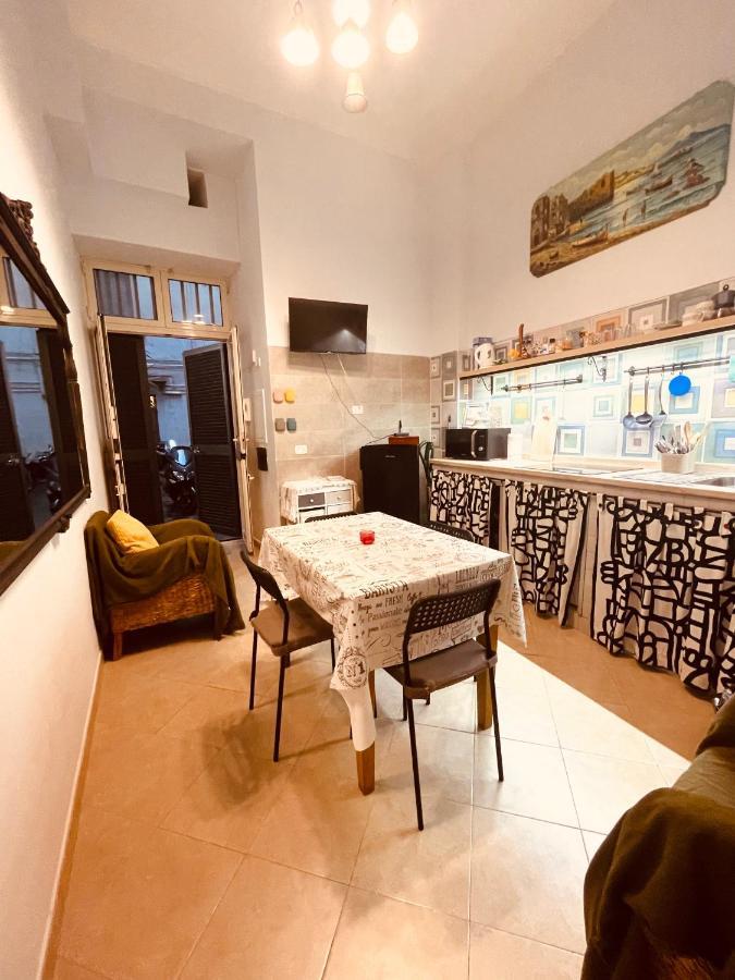 Metropolitan Basso Villa Naples Luaran gambar